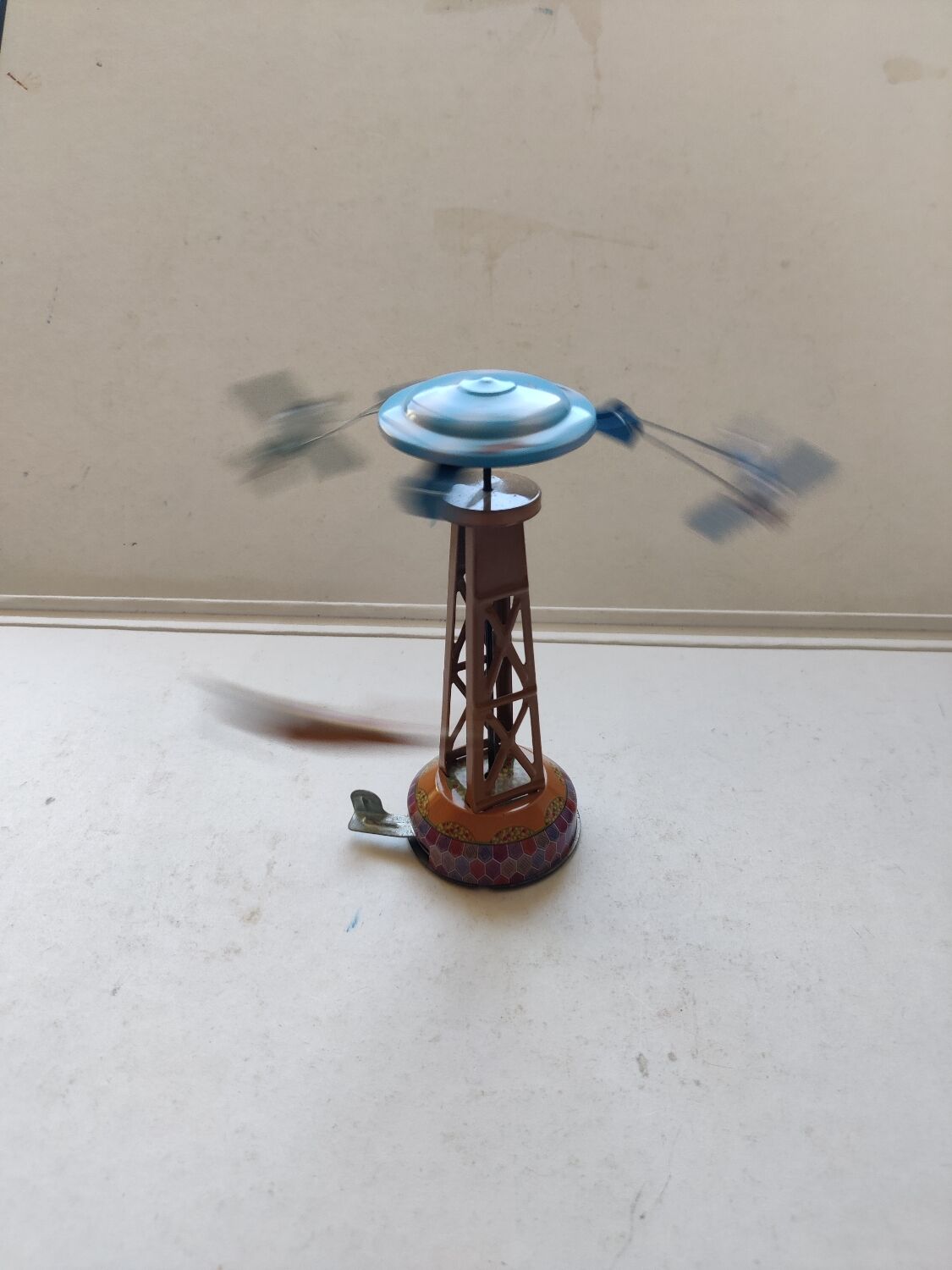 Carousel 3 metal planes