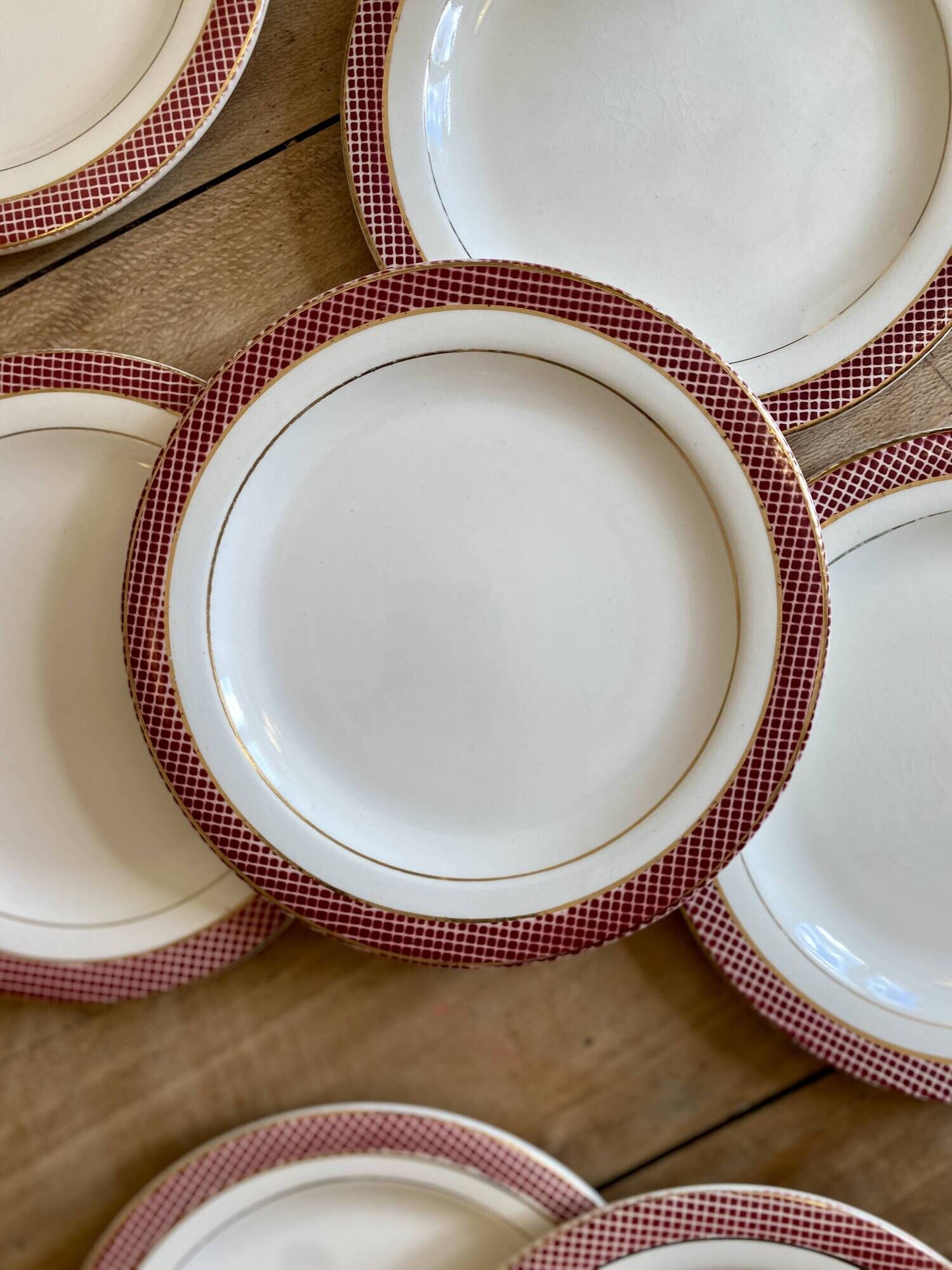 Set of 11 vintage dessert plates - Monaco red model by Salins