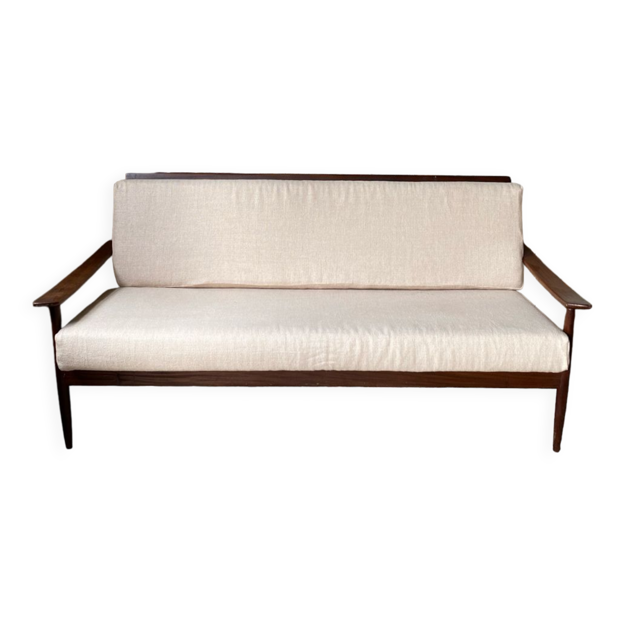 Scandinavian bench