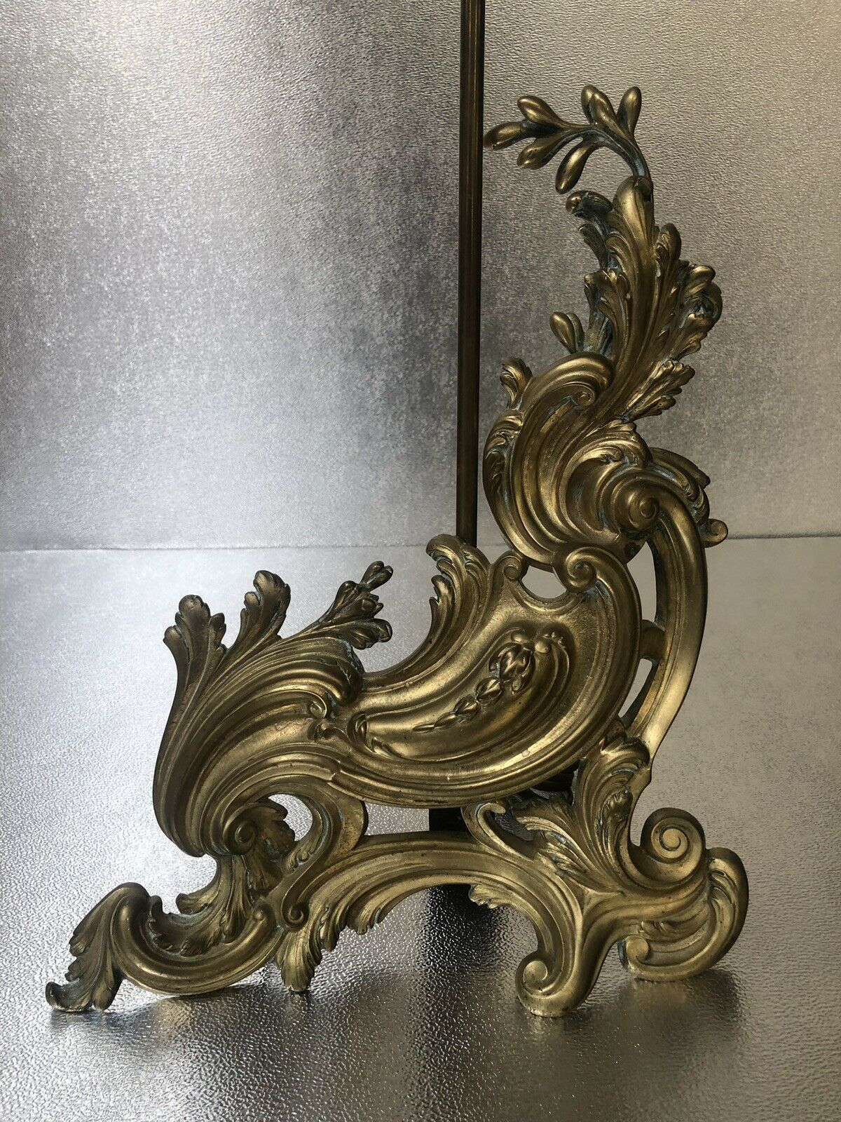 Paire lampe XlXème, devant de cheminée bronze rocaille style Louis XV