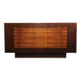 Beautiful large wall unit with plenty of storage space and a bar cabinet, 1970.