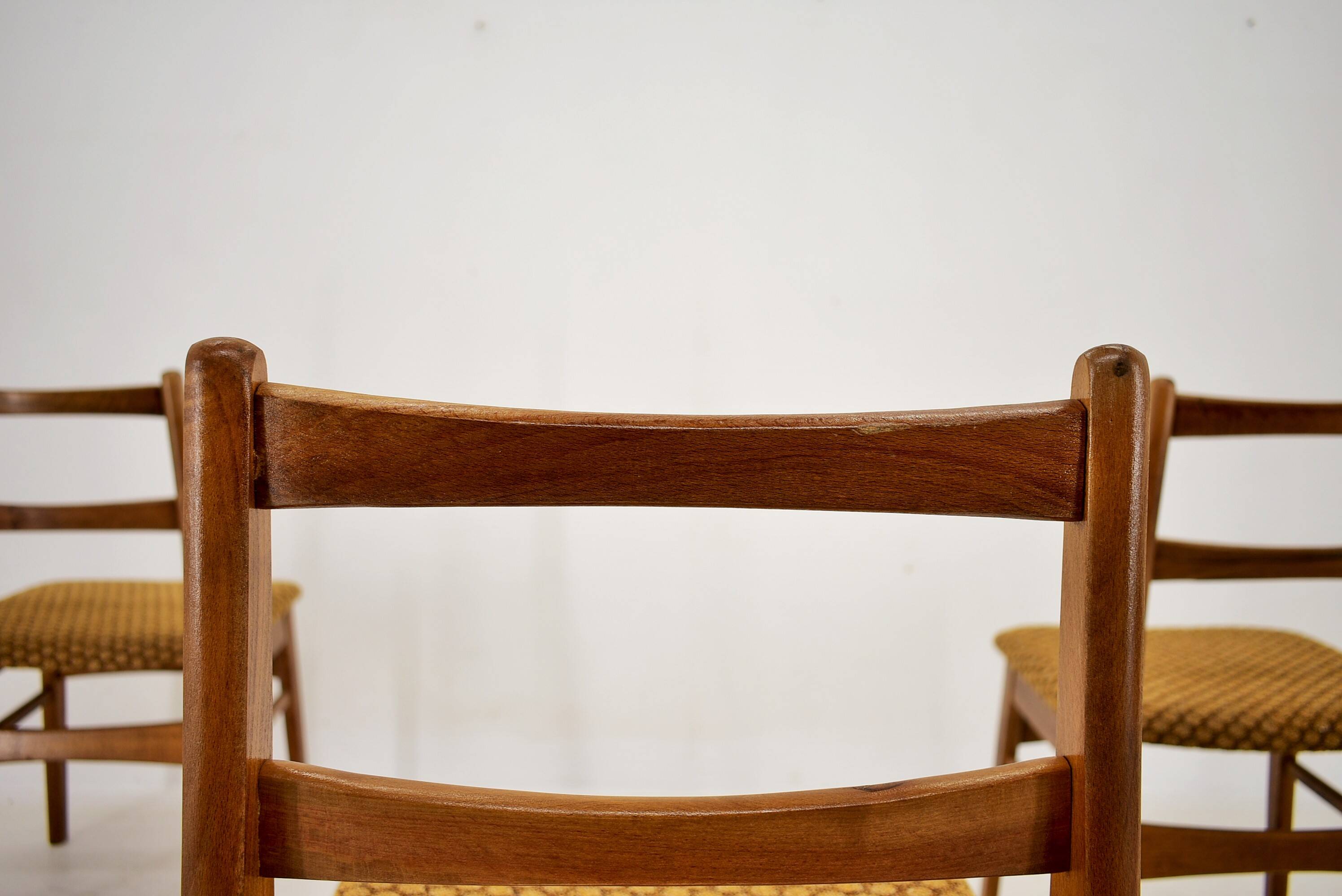 4 chaises de salle à manger en hêtre années 1960, Tchécoslovaquie