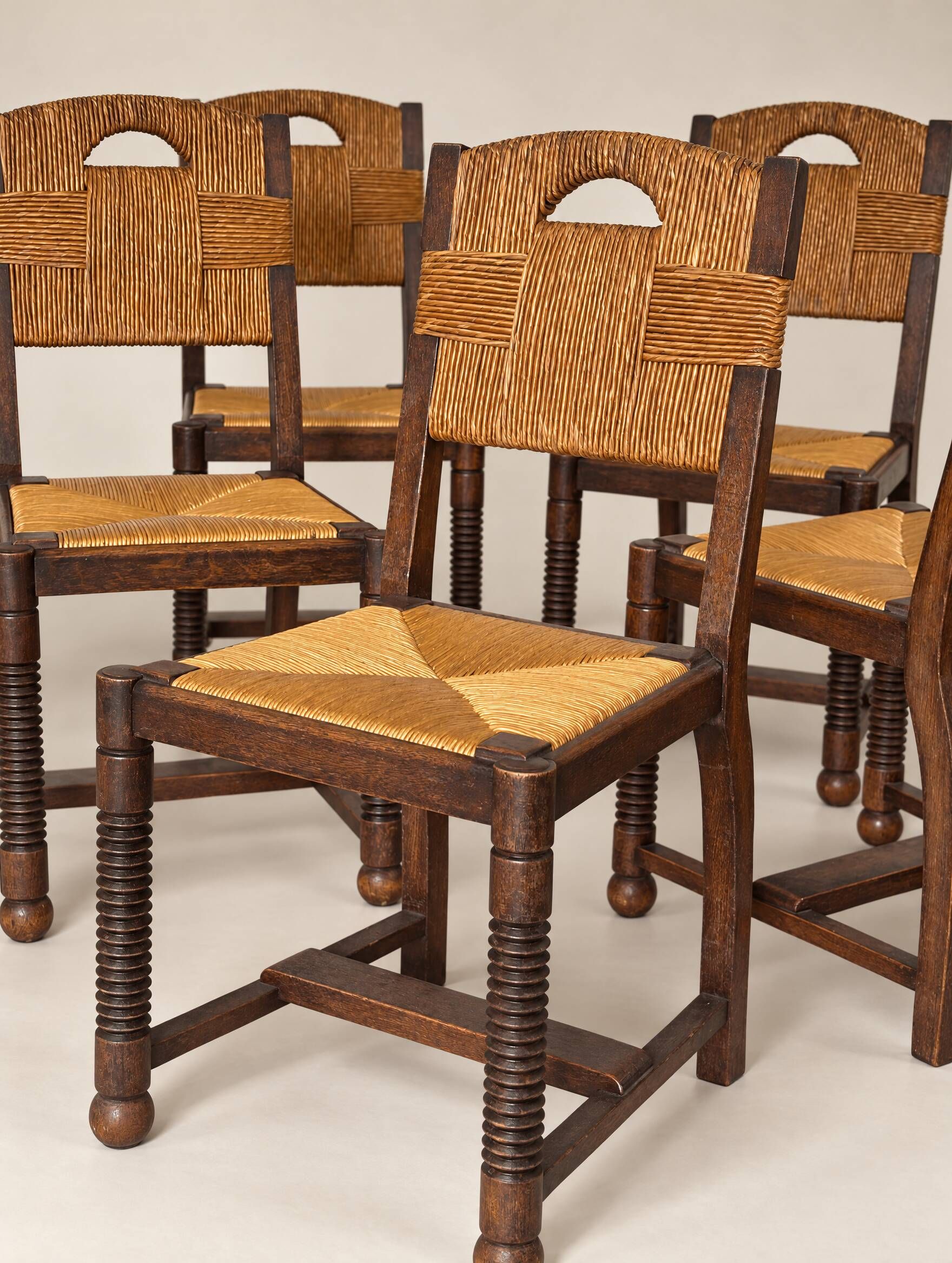 Suite de chaises par victor courtray