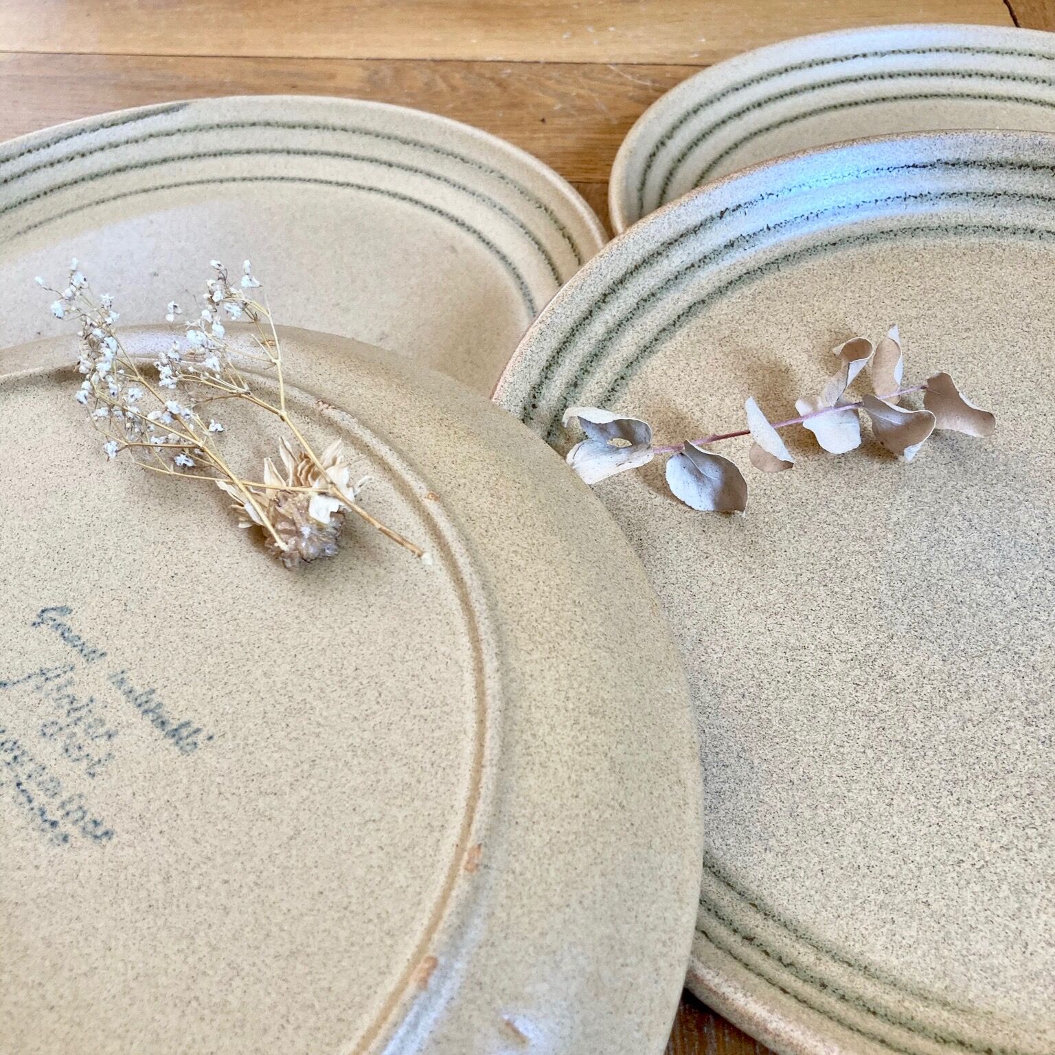 Set of 4 Sarreguemines sandstone flat plates Atelier d'art