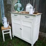 White parisian buffet