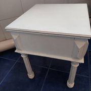 Coffee or night table in white painted wood with colonnade legs and one drawer