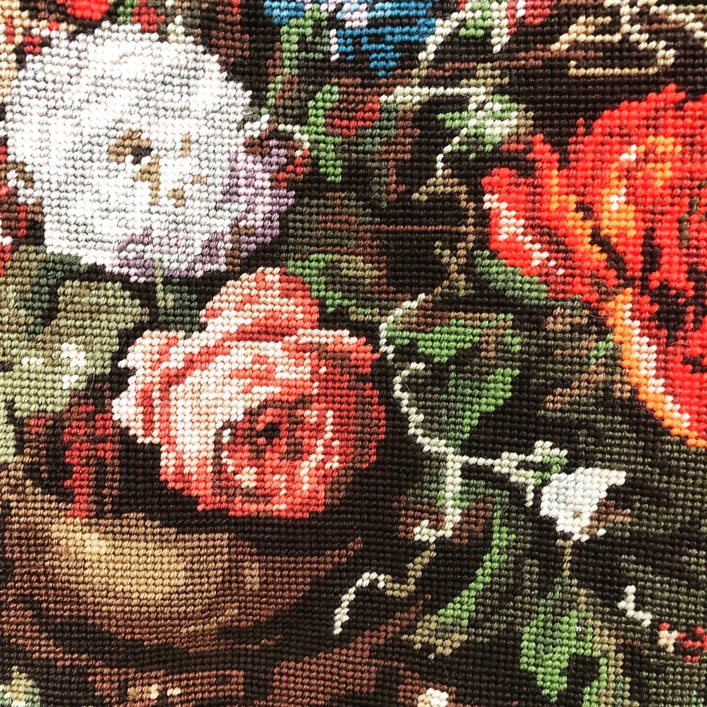 Floral wall tapestry