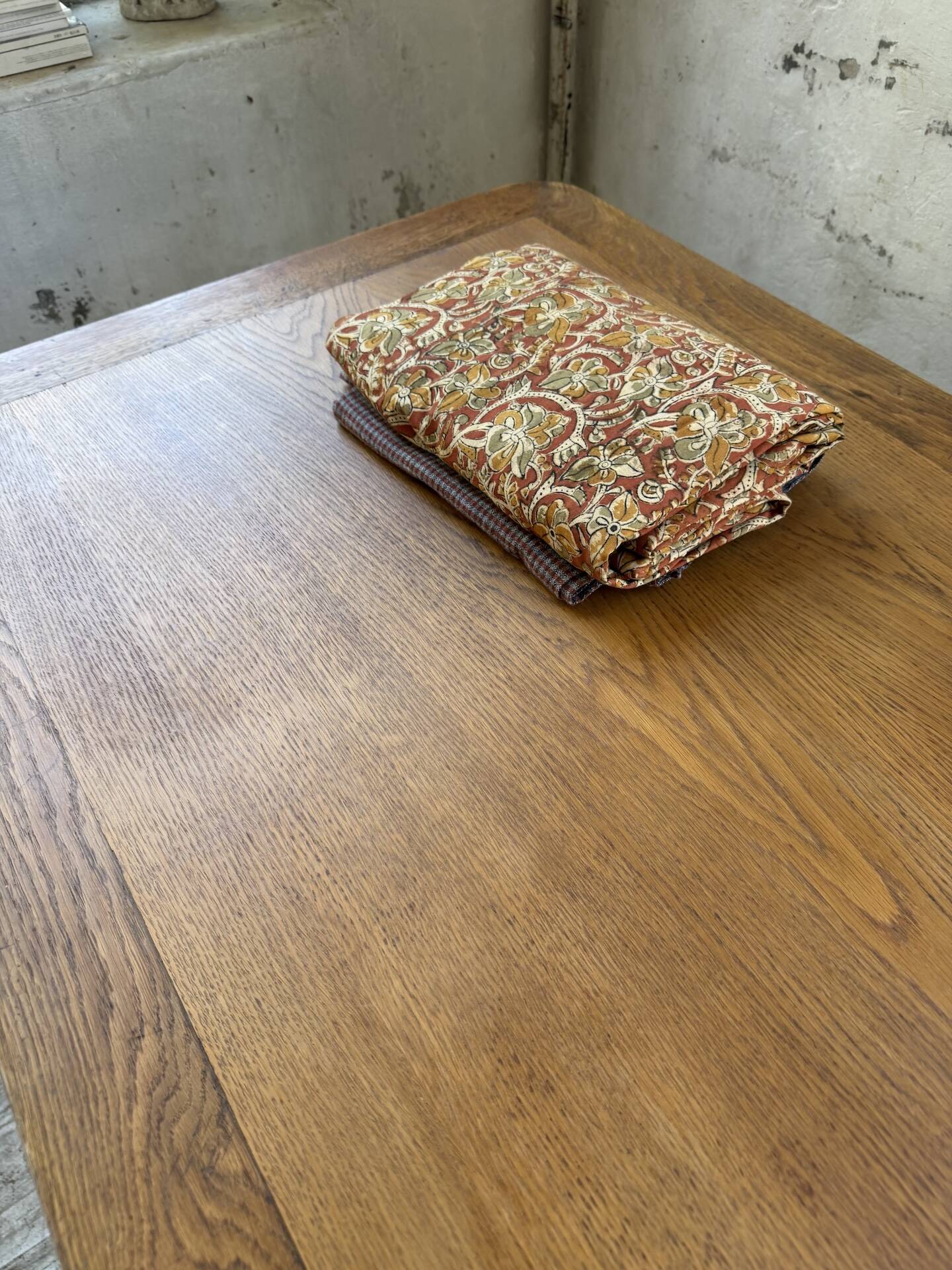 Desk - work table for a draper 1900 150cm