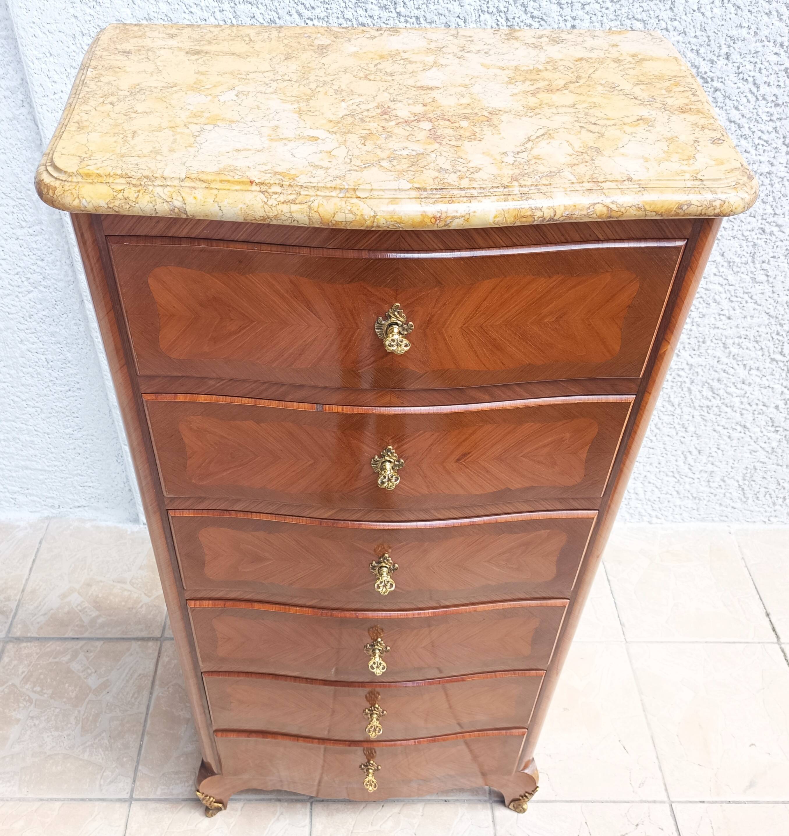 Louis XV style chest of drawers in precious wood veneer.