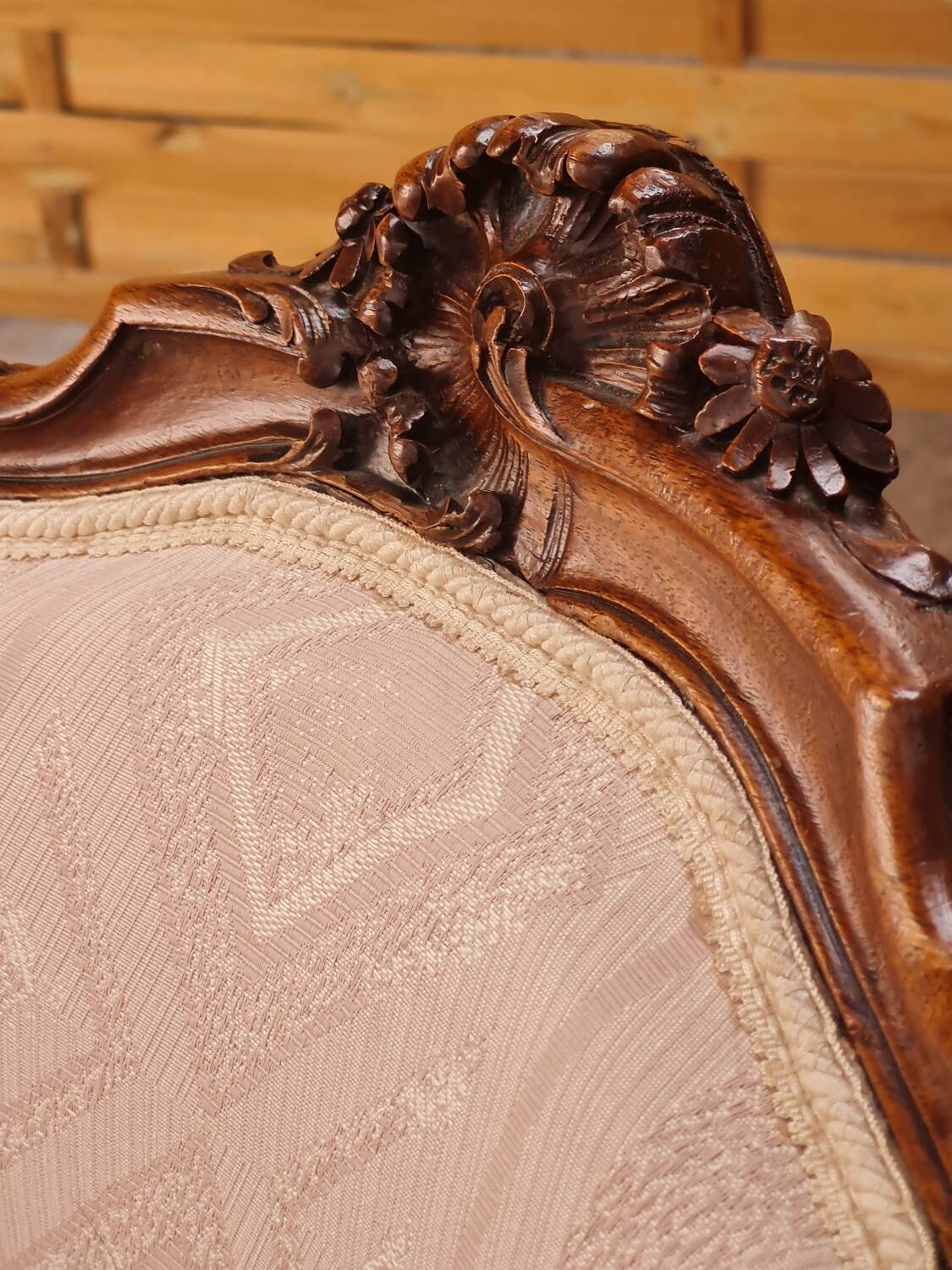 Salon 5 pièces en noyer Louis XV
