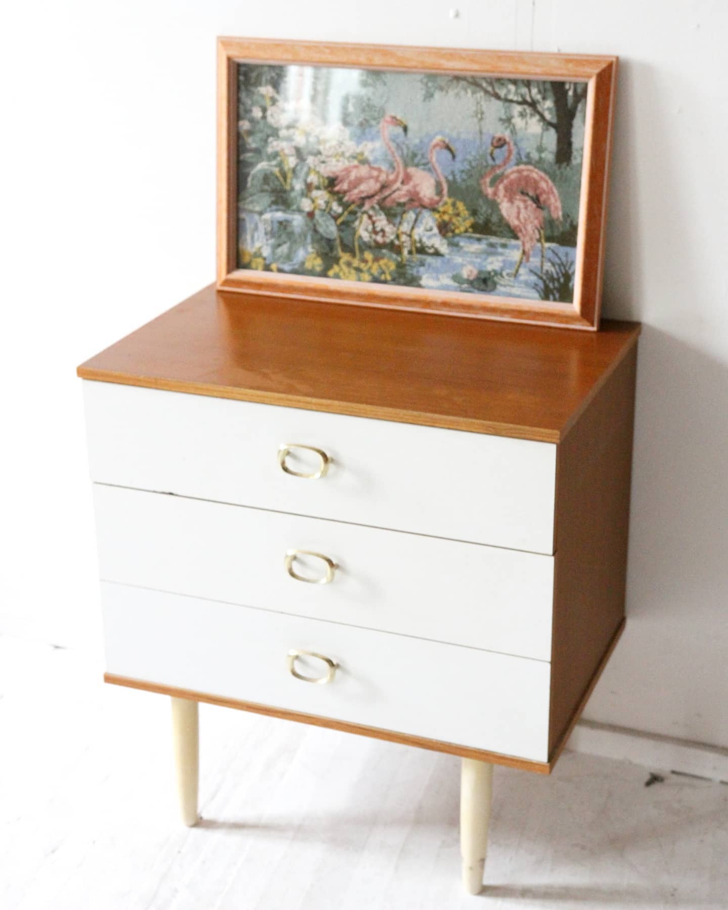 Vintage white chest of drawers