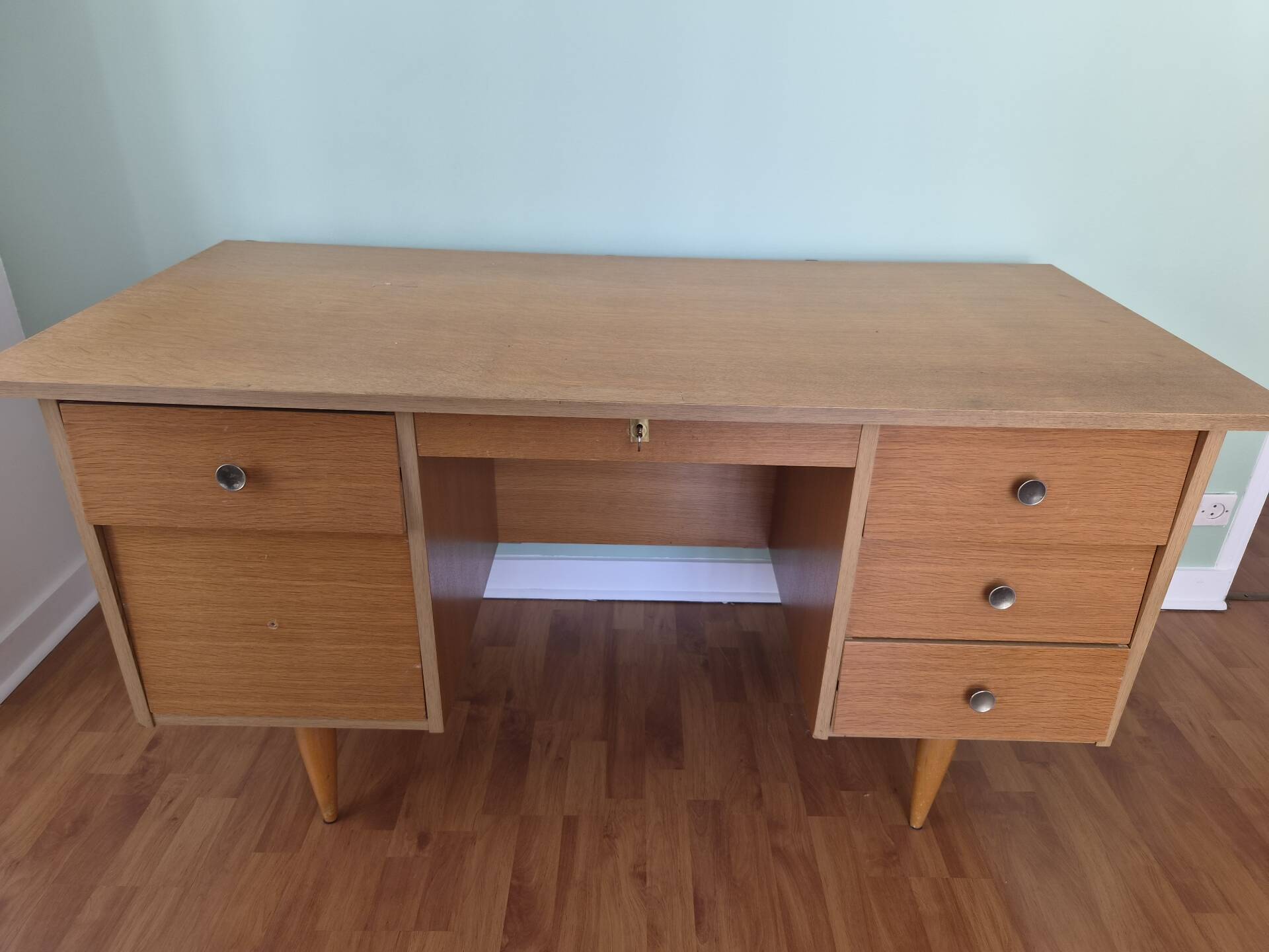 Grand bureau de style scandinave - Vintage