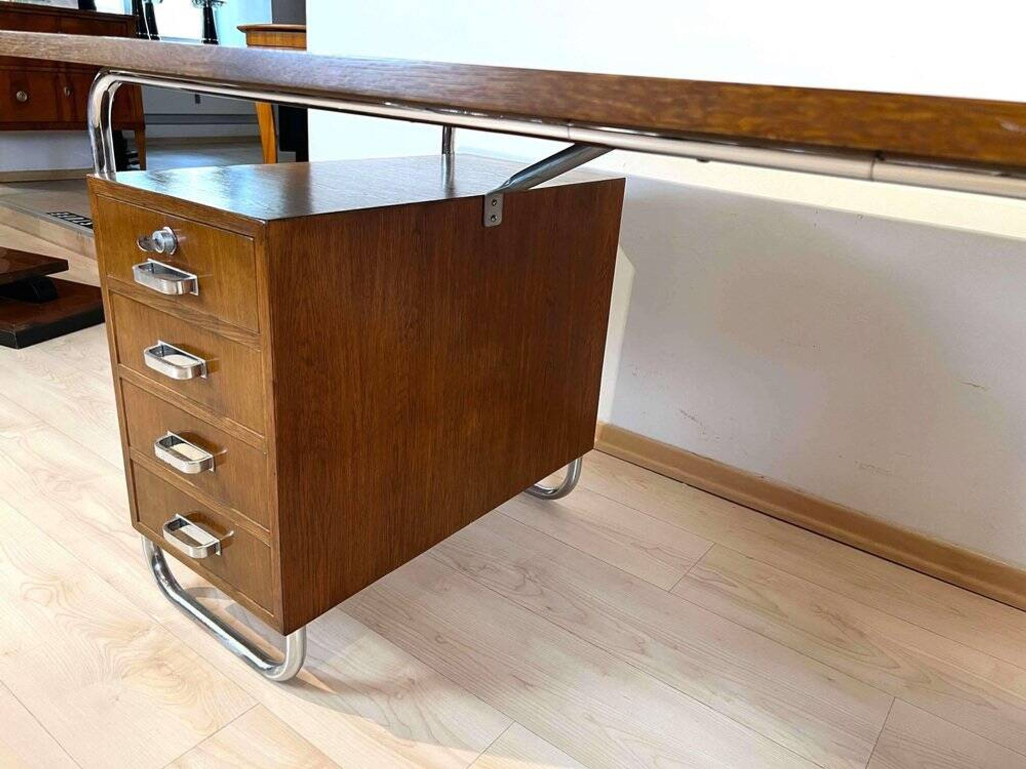 Vintage Bauhaus Oak Veneer Desk from Mücke & Melder, 1940s