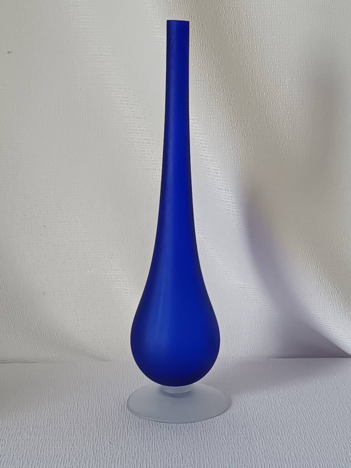 Vintage cobalt blue soliflore vase
