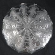 Dandelion cup signed Lalique VDA, glassware from Alsace