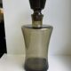 Carafe en verre fumé années 70