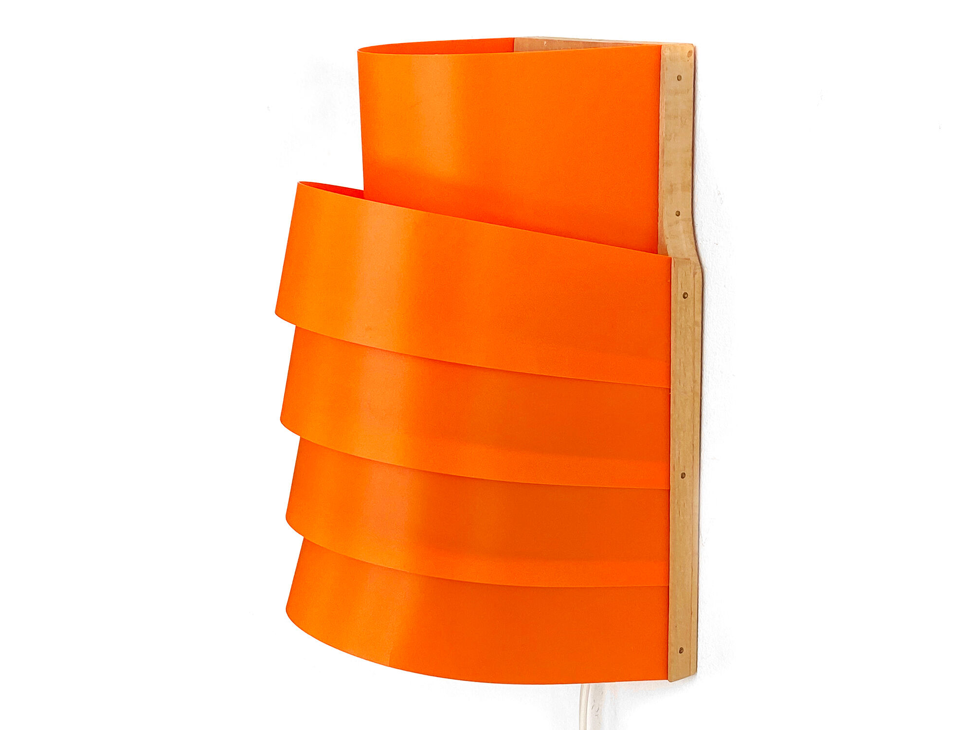 Wall light/sconce V 311 by Hans-Agne Jakobsson for Ellysett. Sweden 1970s