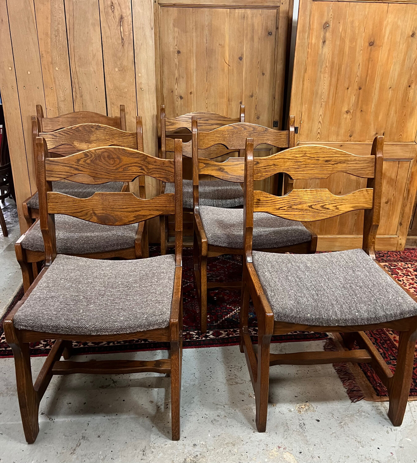 Série de 6 chaises brutalistes
