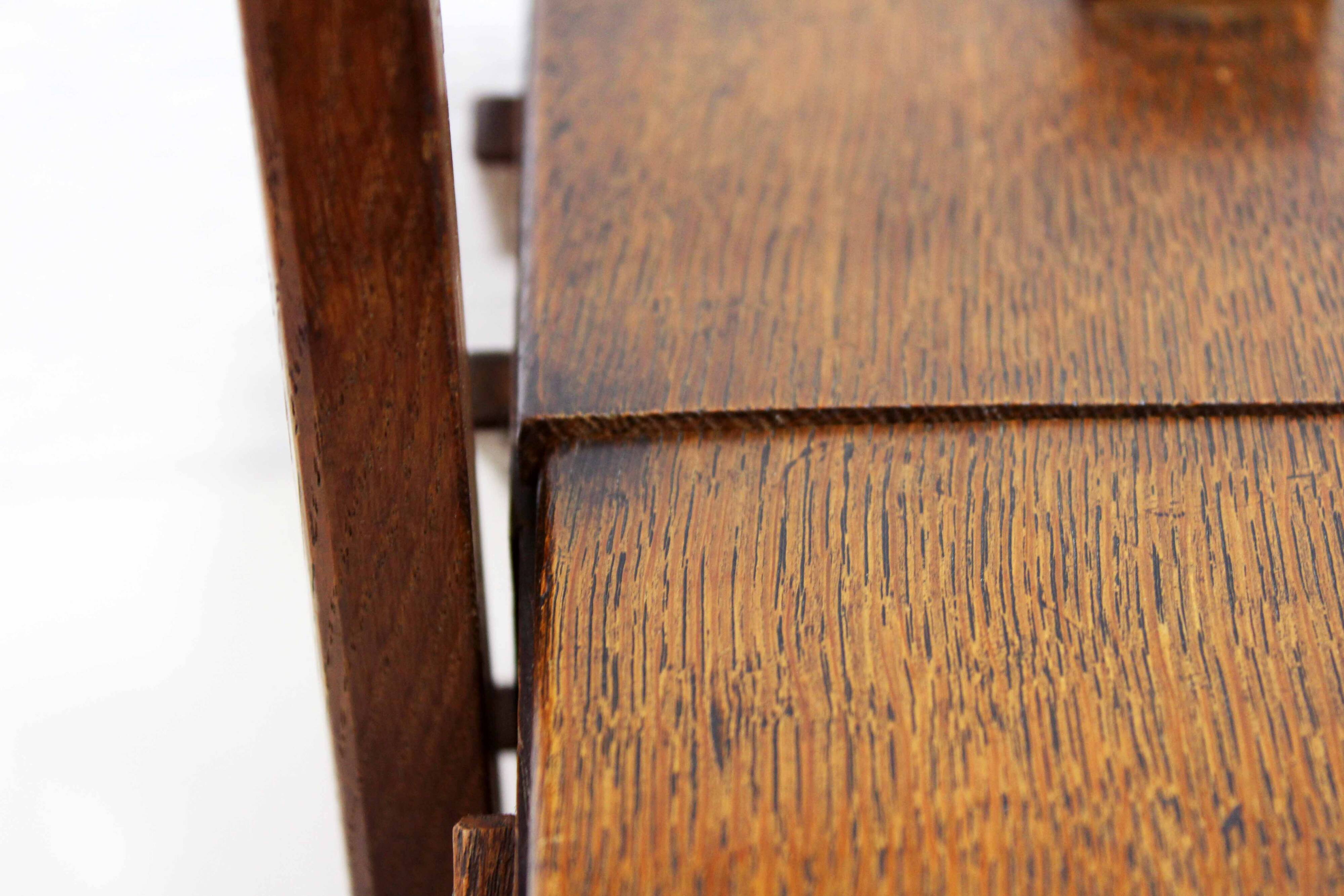 Oak table worker 1960