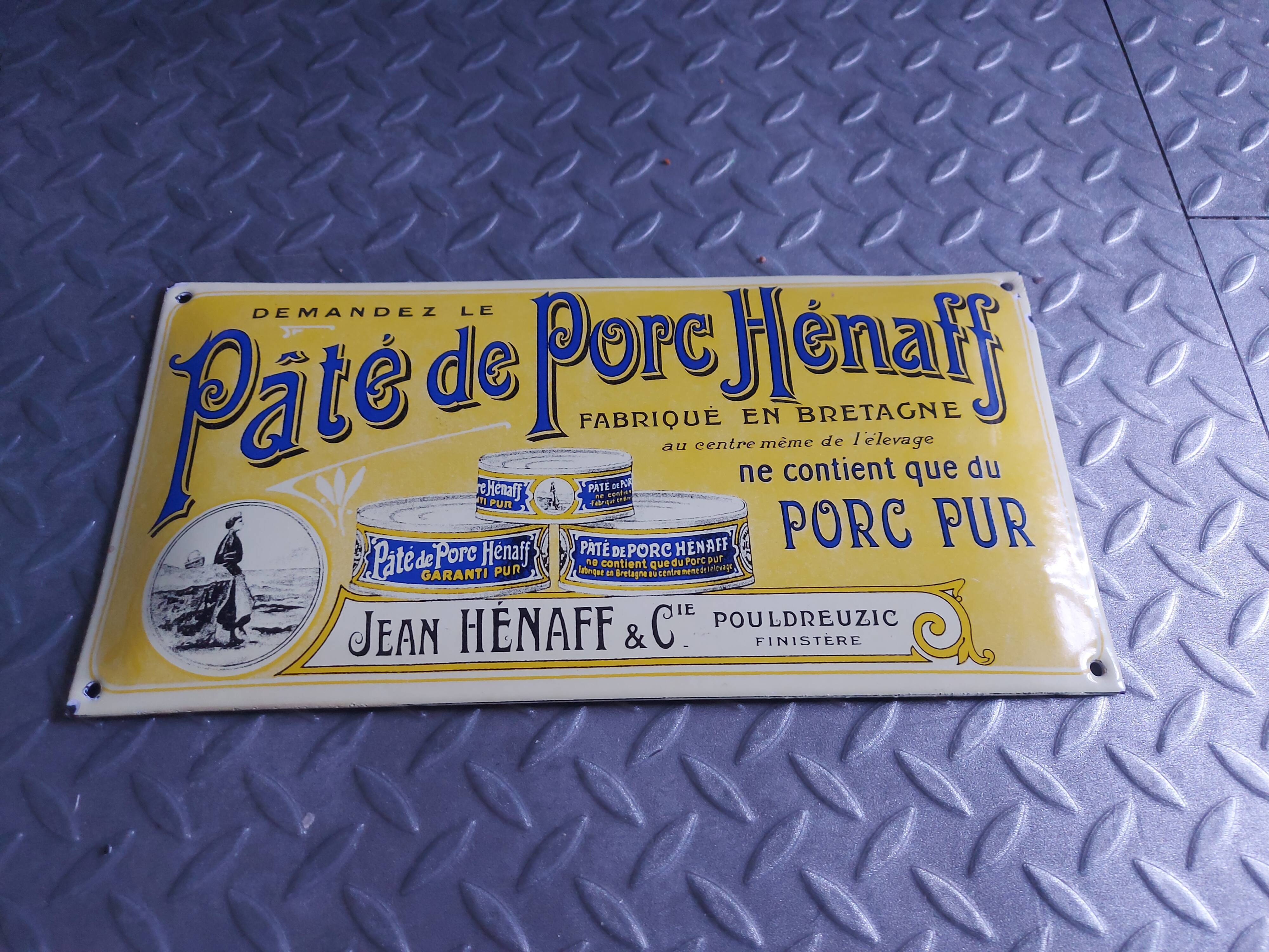 Domed enamelled plate henaff pork paste