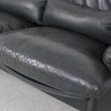 Canapé en cuir avec pouf par Vico Magistretti pour Cassina, années 1980, lot de 2