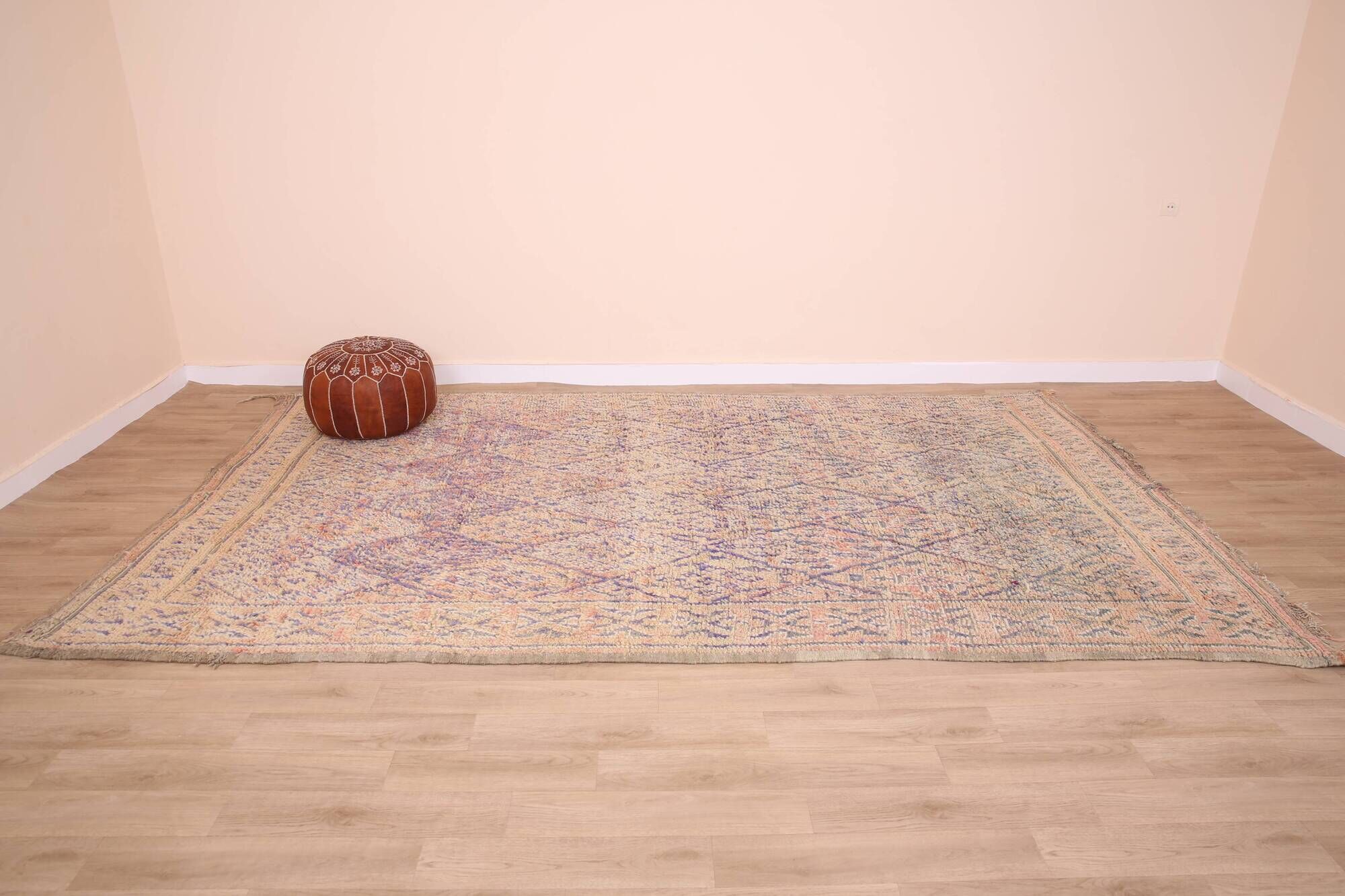 Vintage Beni Mguild Rug 208 x 340 cm, Old Moroccan Rug Handmade, Berber Rug
