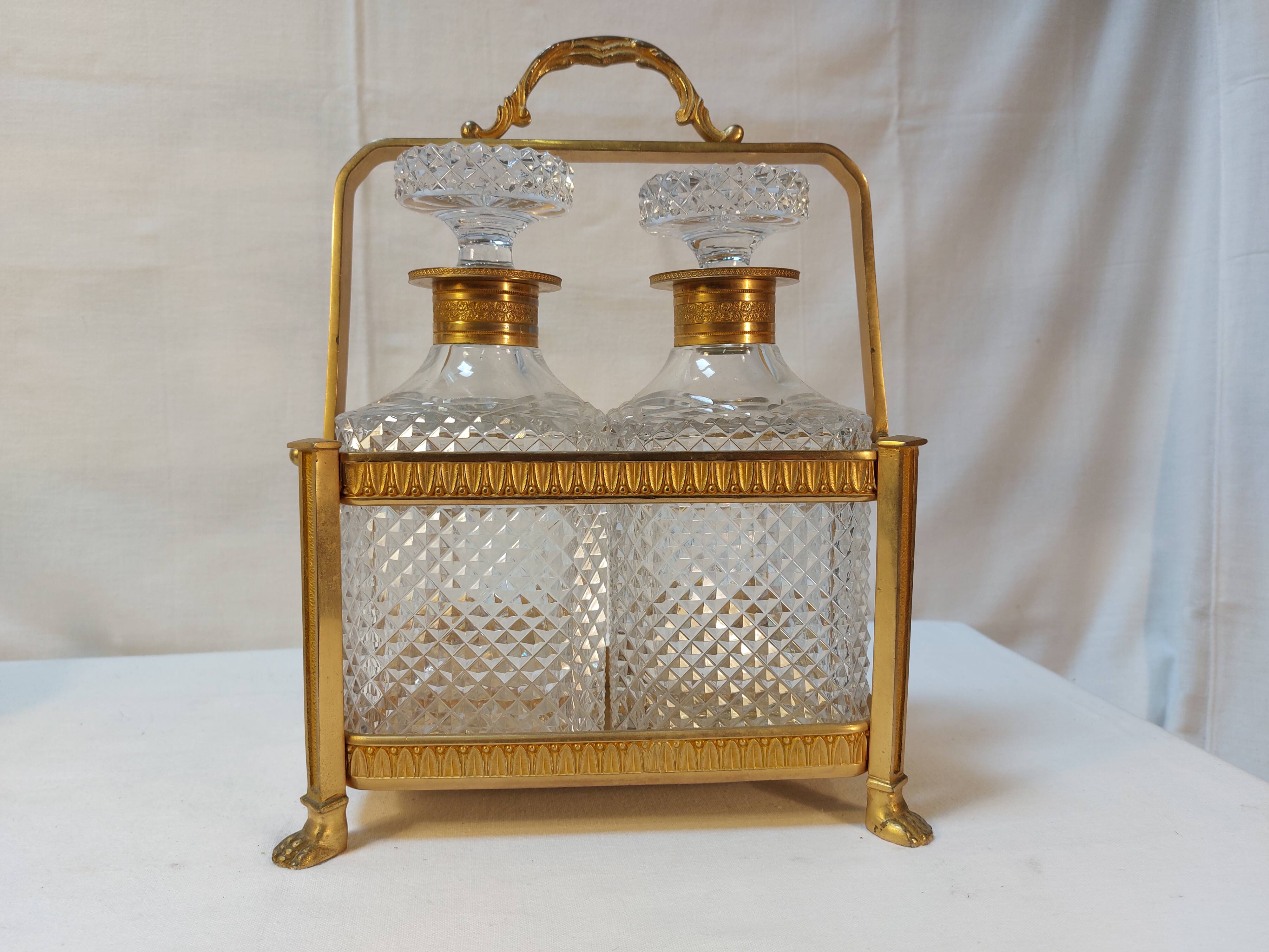 Whiskey cellar called "Tantalus" - Servant of 2 cut crystal carafes