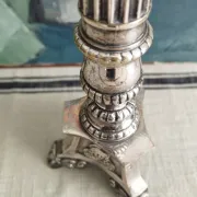 Ancien pique-cierge d'église en métal argenté