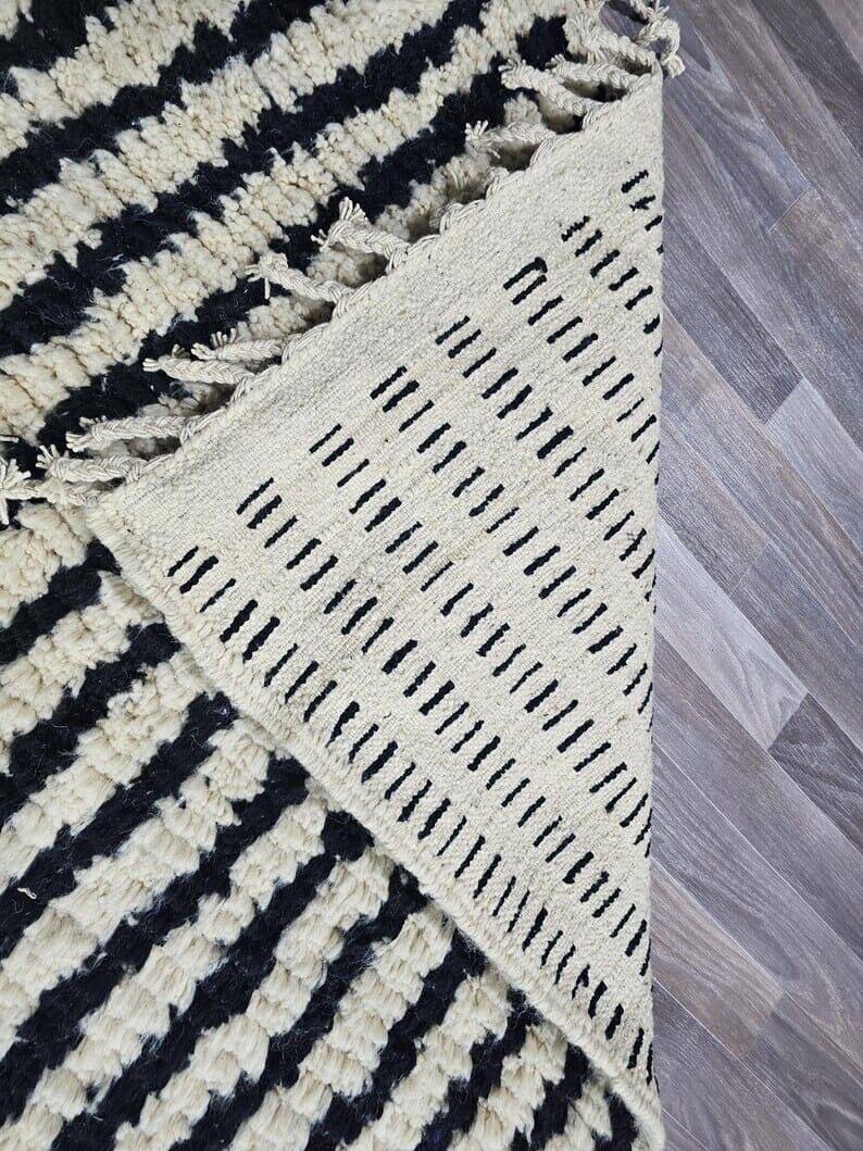 Handwoven traditional black and white Berber rug, size 250/150 cm.