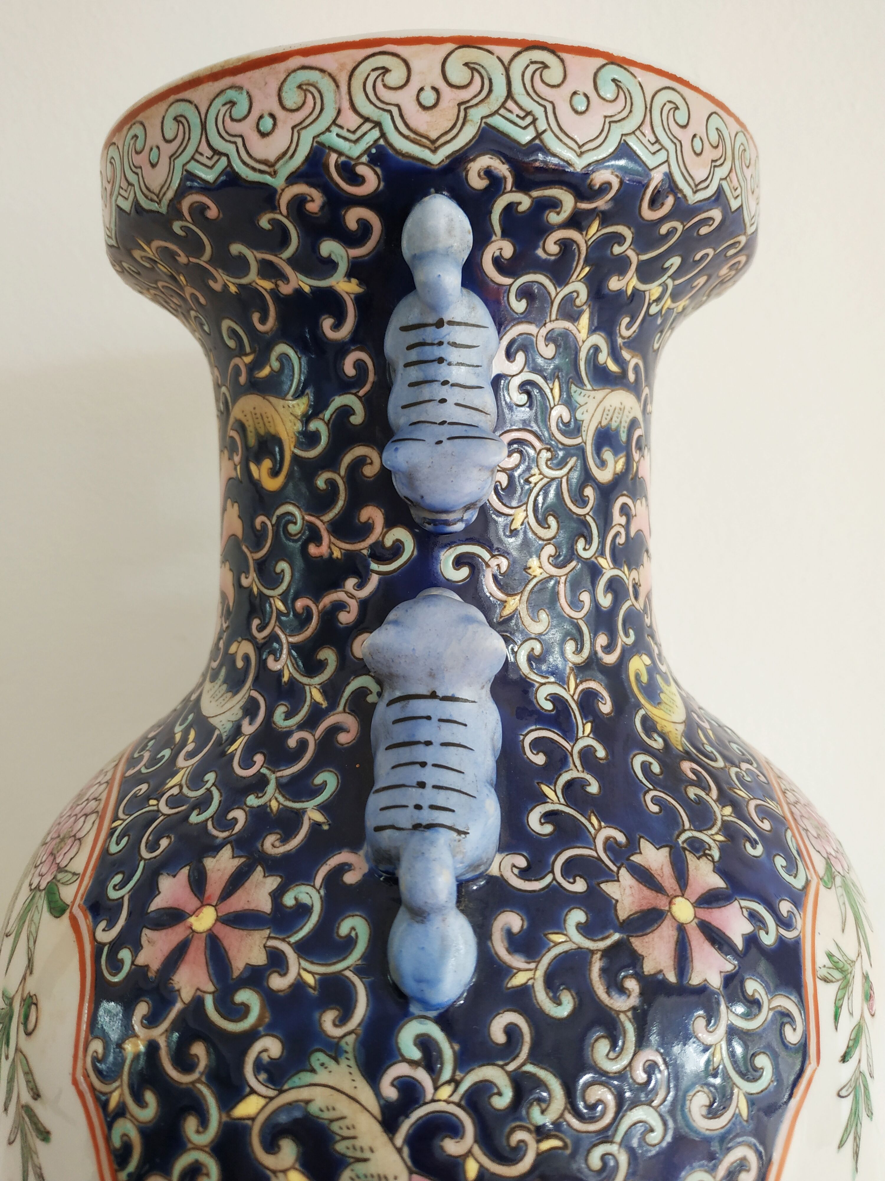 Chinese vase pink family 19th century