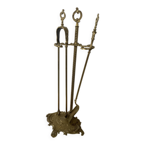 Nécessaire à cheminée