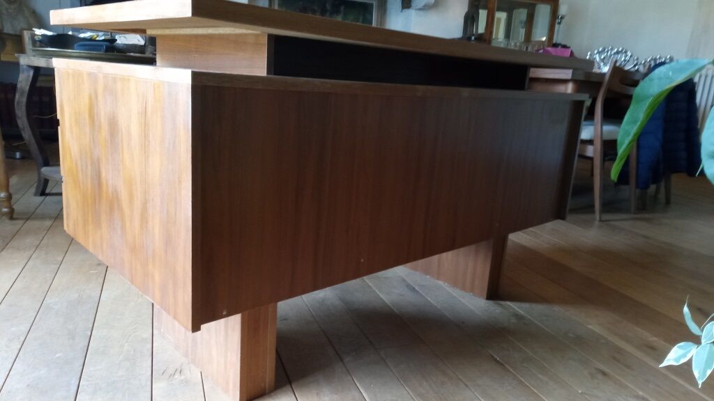 Beautiful desk veneer teak 80s