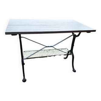 Bistro table
