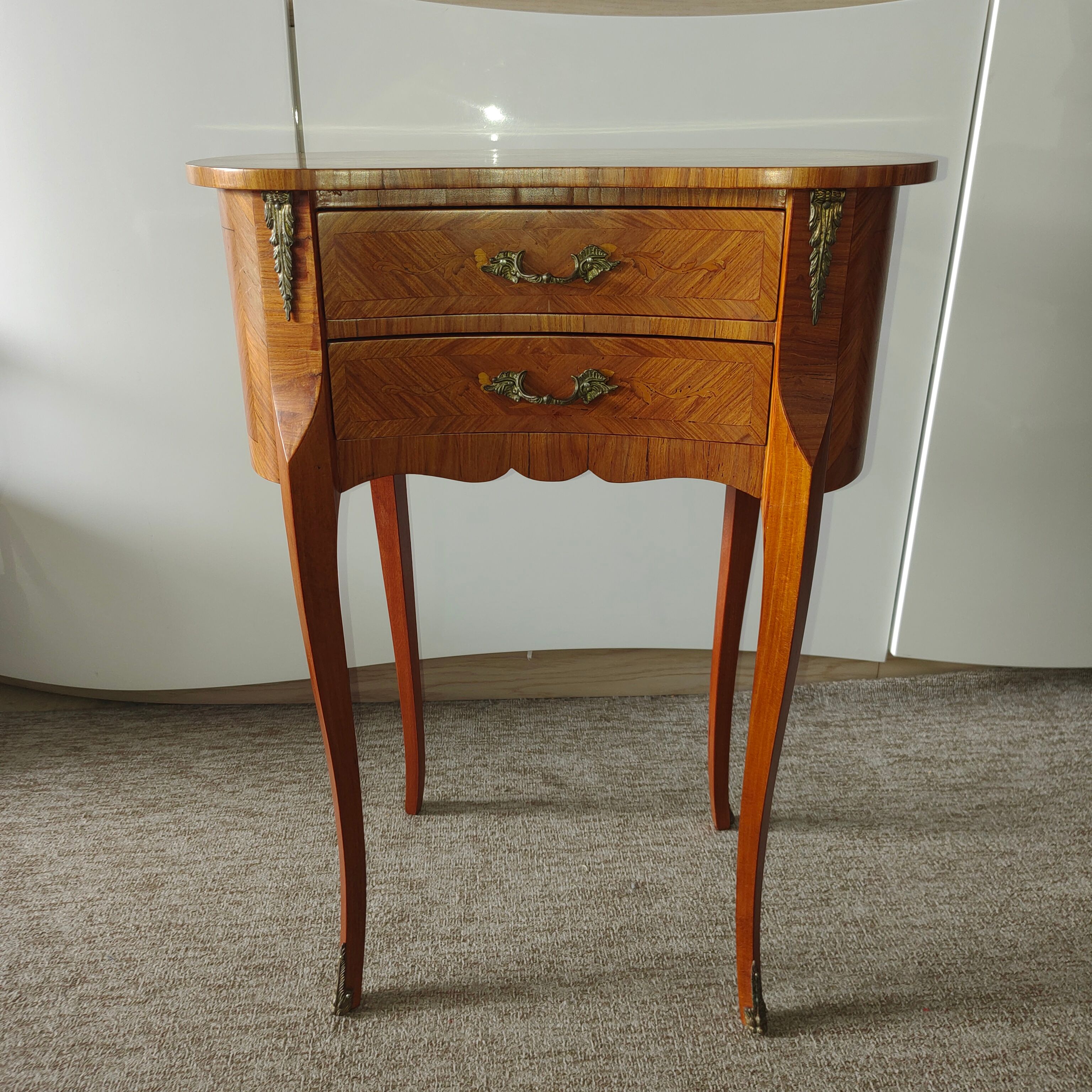 Table de chevet rognon
