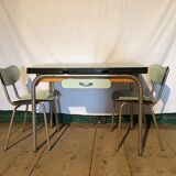 Formica table and its two chairs
