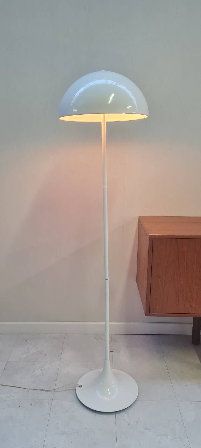 Lacquered metal floor lamp from the 80s