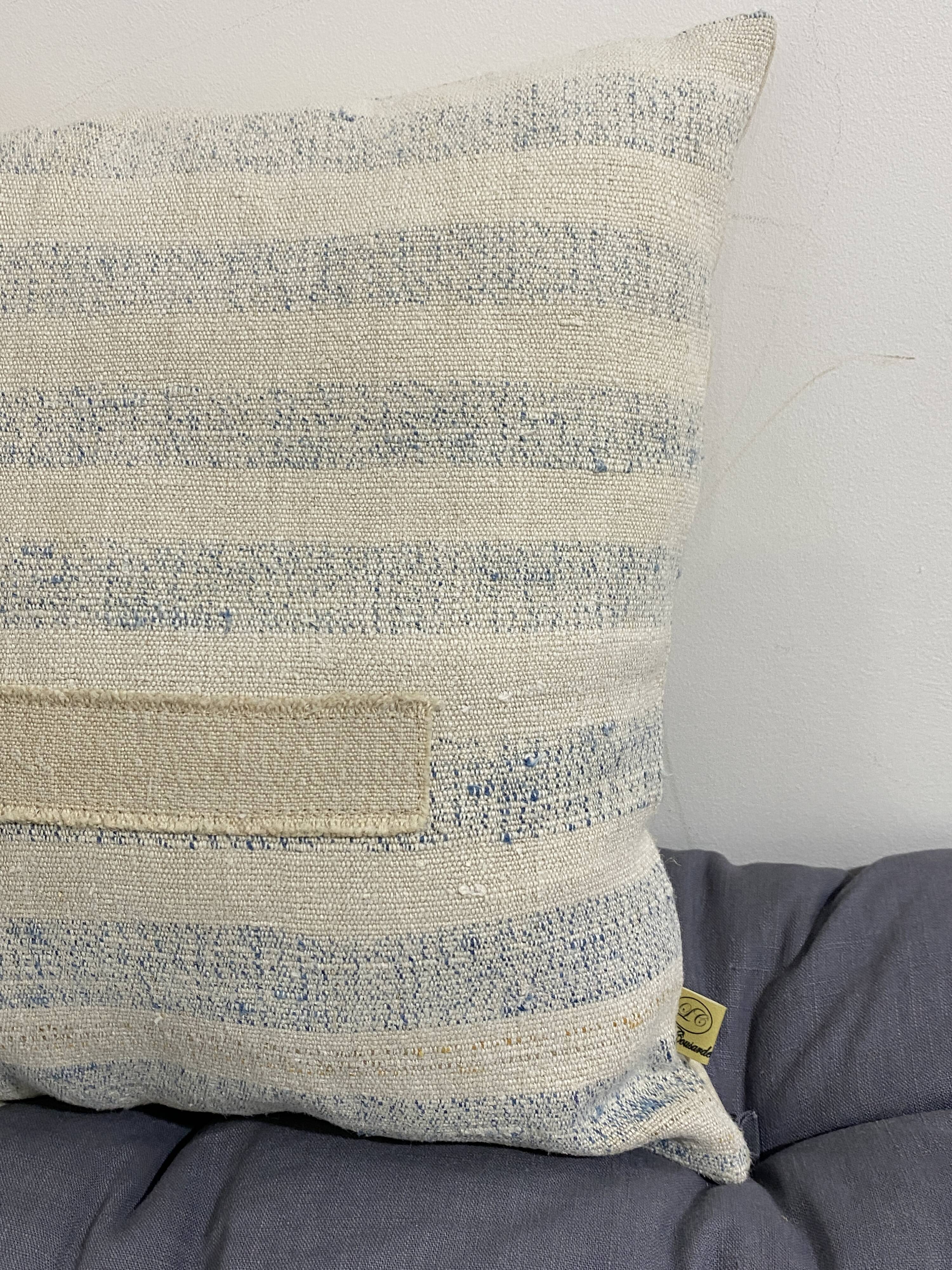 Handmade cushion in vintage fabric, Kilim style.