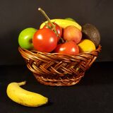 Round wicker basket