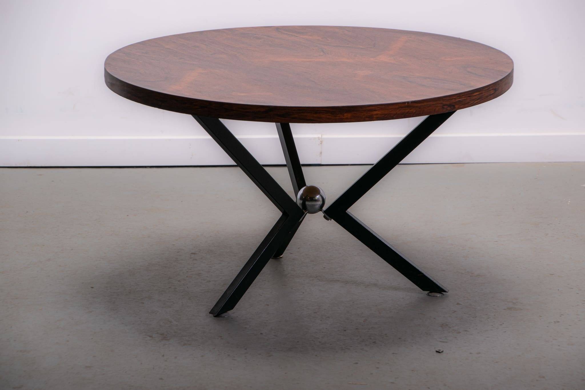 Round Pallisander coffee table circa 1950