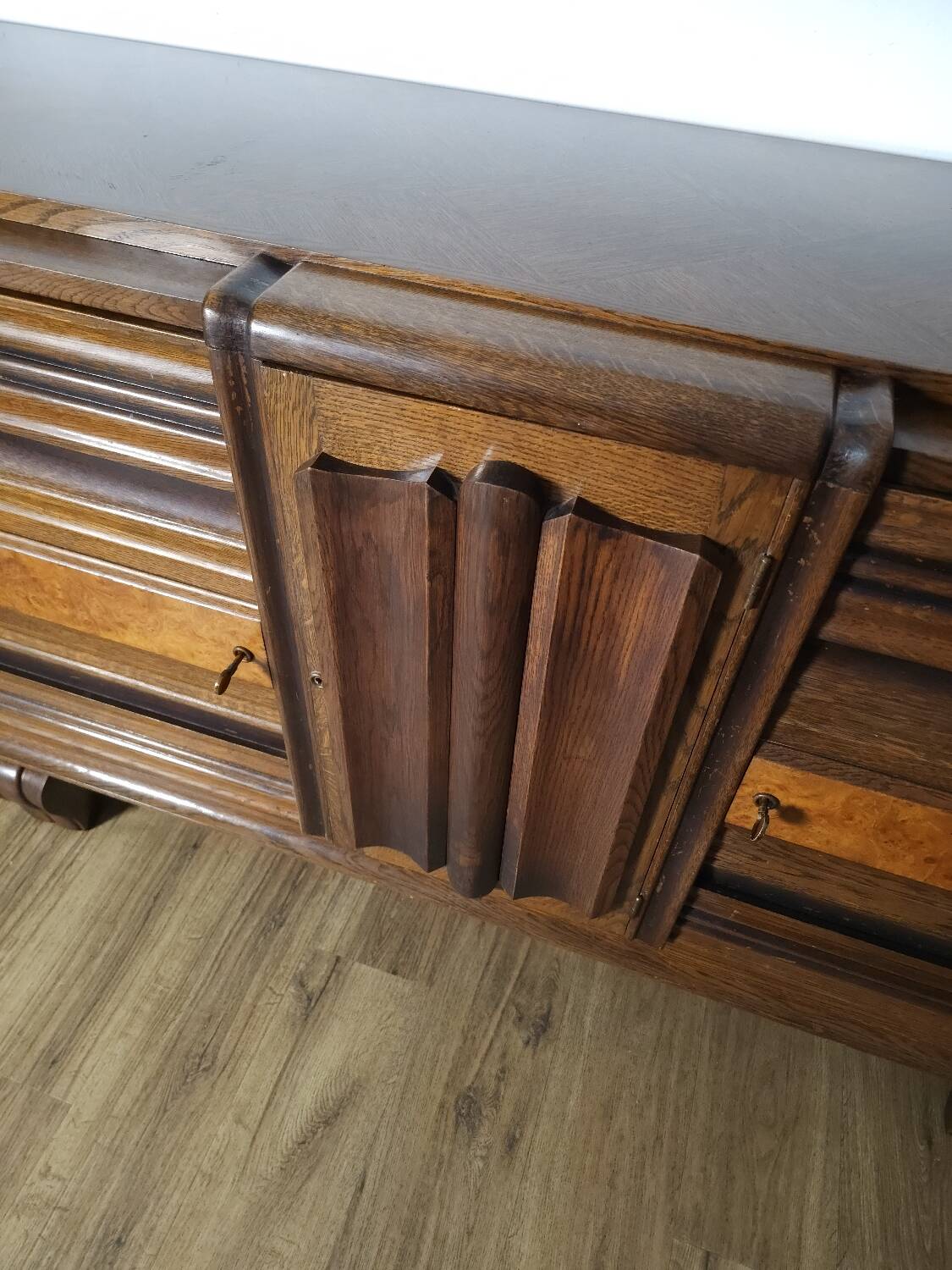 Enfilade Art-Déco en chêne et loupe d'orme