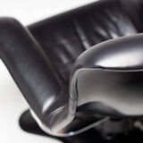 Black Lounge Chair - Fiberglass, Leather