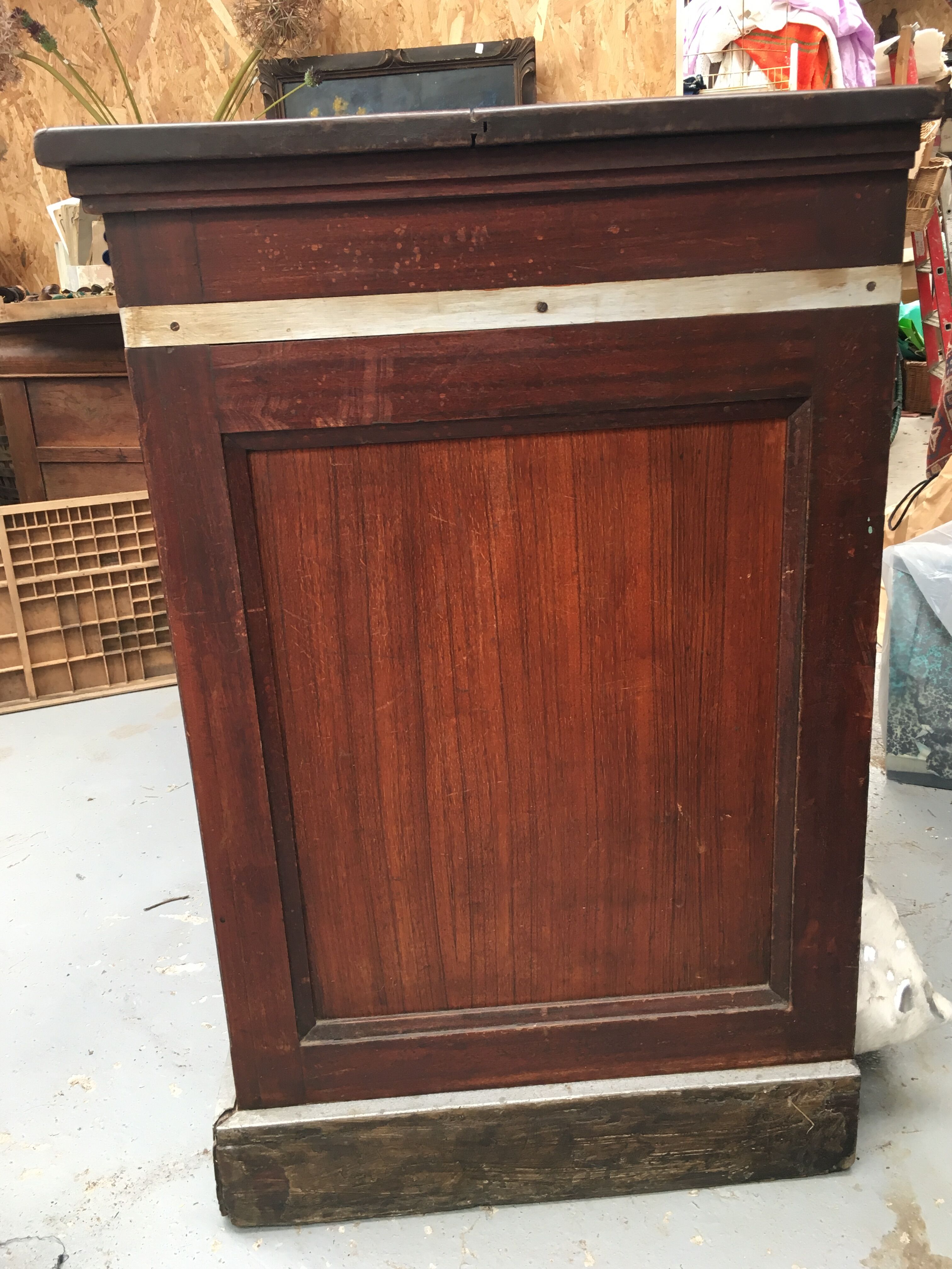 Desk box mahogany of the 1930s