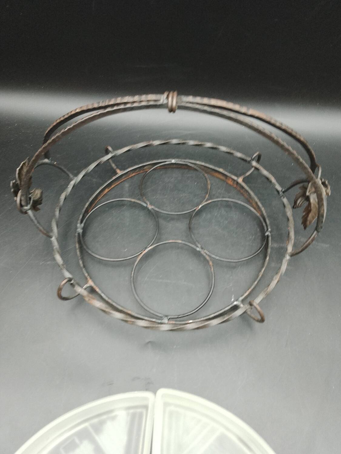 Art Deco wrought iron and frosted glass servant with vine leaves circa 1930