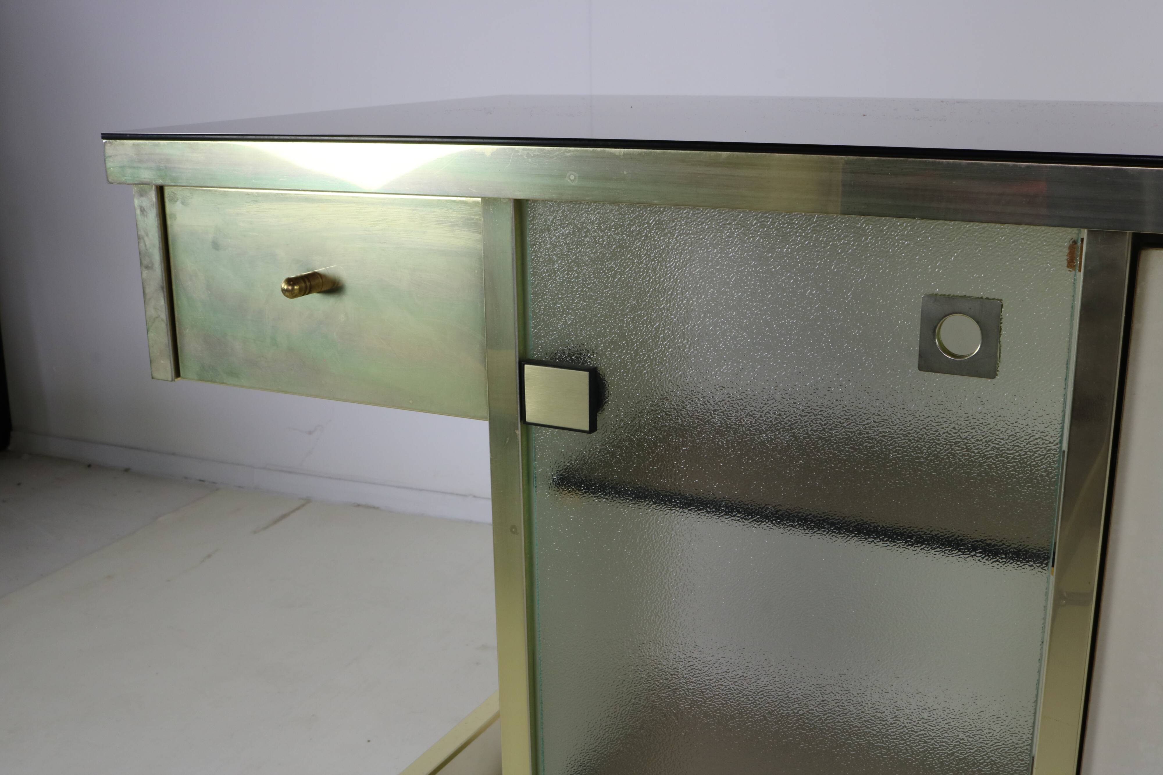 Seventies design bar cabinet by Harvey Guzzini for Stilglass Donati