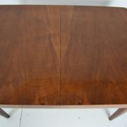 Table à manger extensible Art déco, conçue par Jindrich Halabala, années 1940.