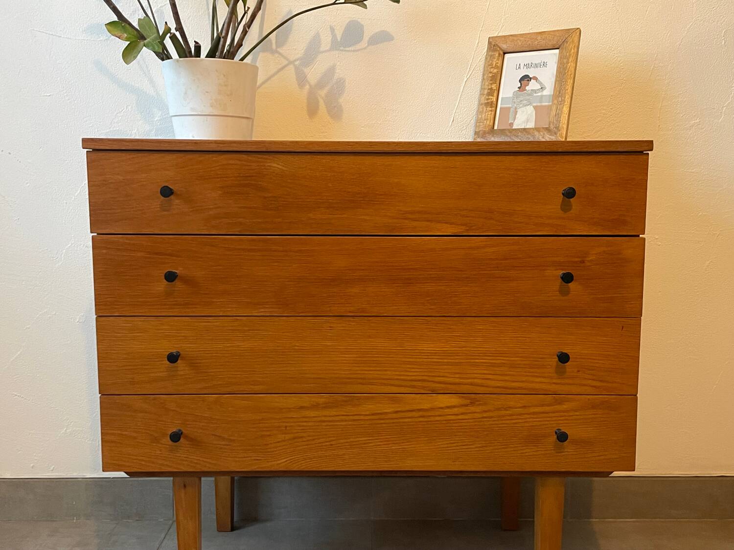 Vintage oak chest of drawers