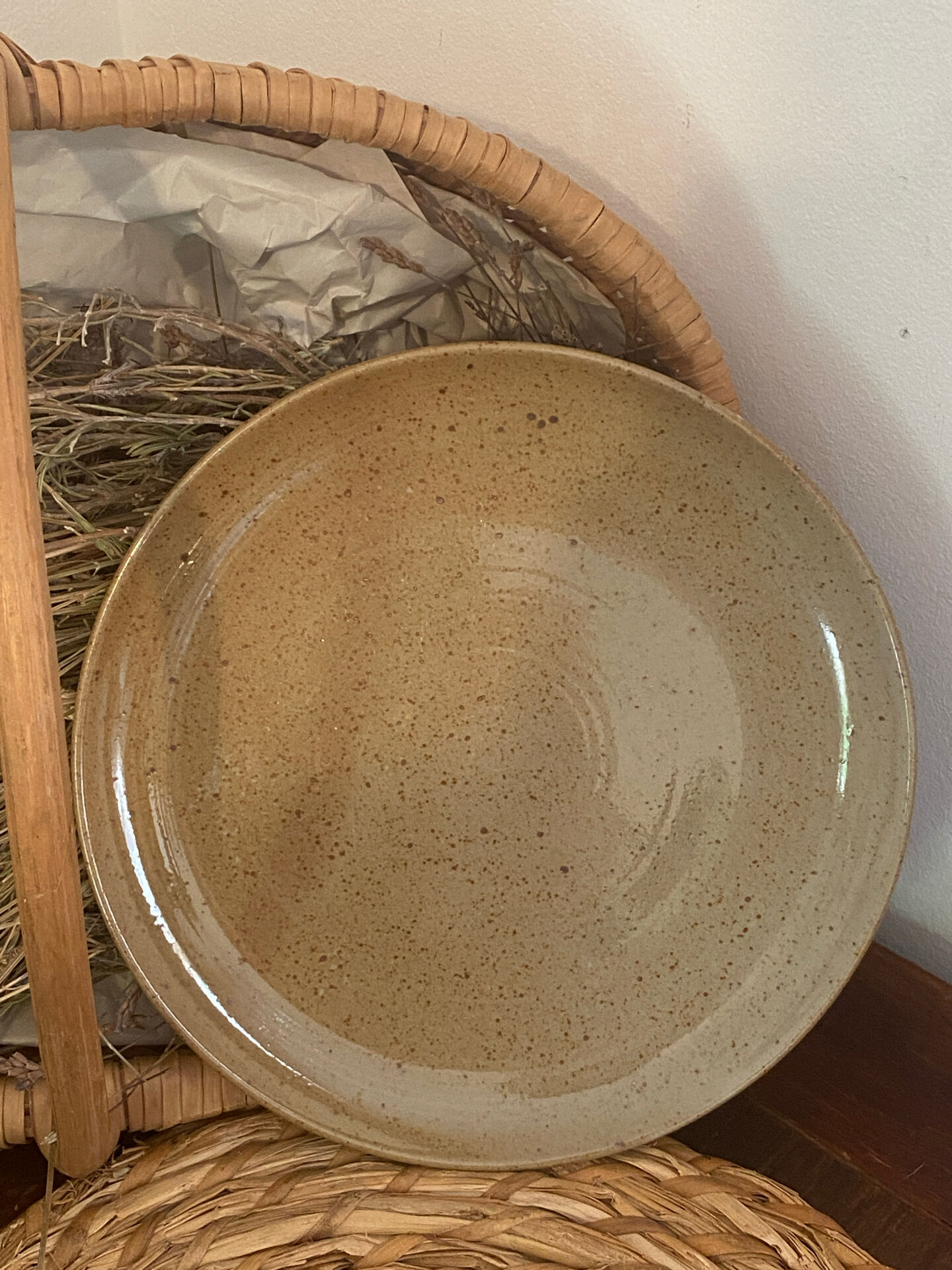 Stoneware plates, Manoir Stoneware