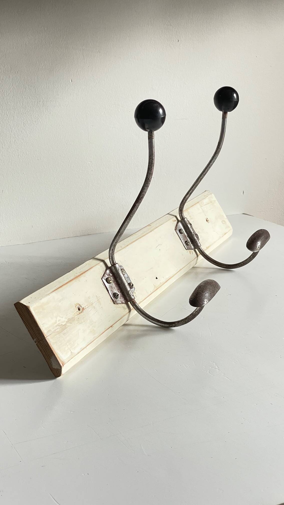 ANTIQUE SCHOOL COAT RACK White Wood