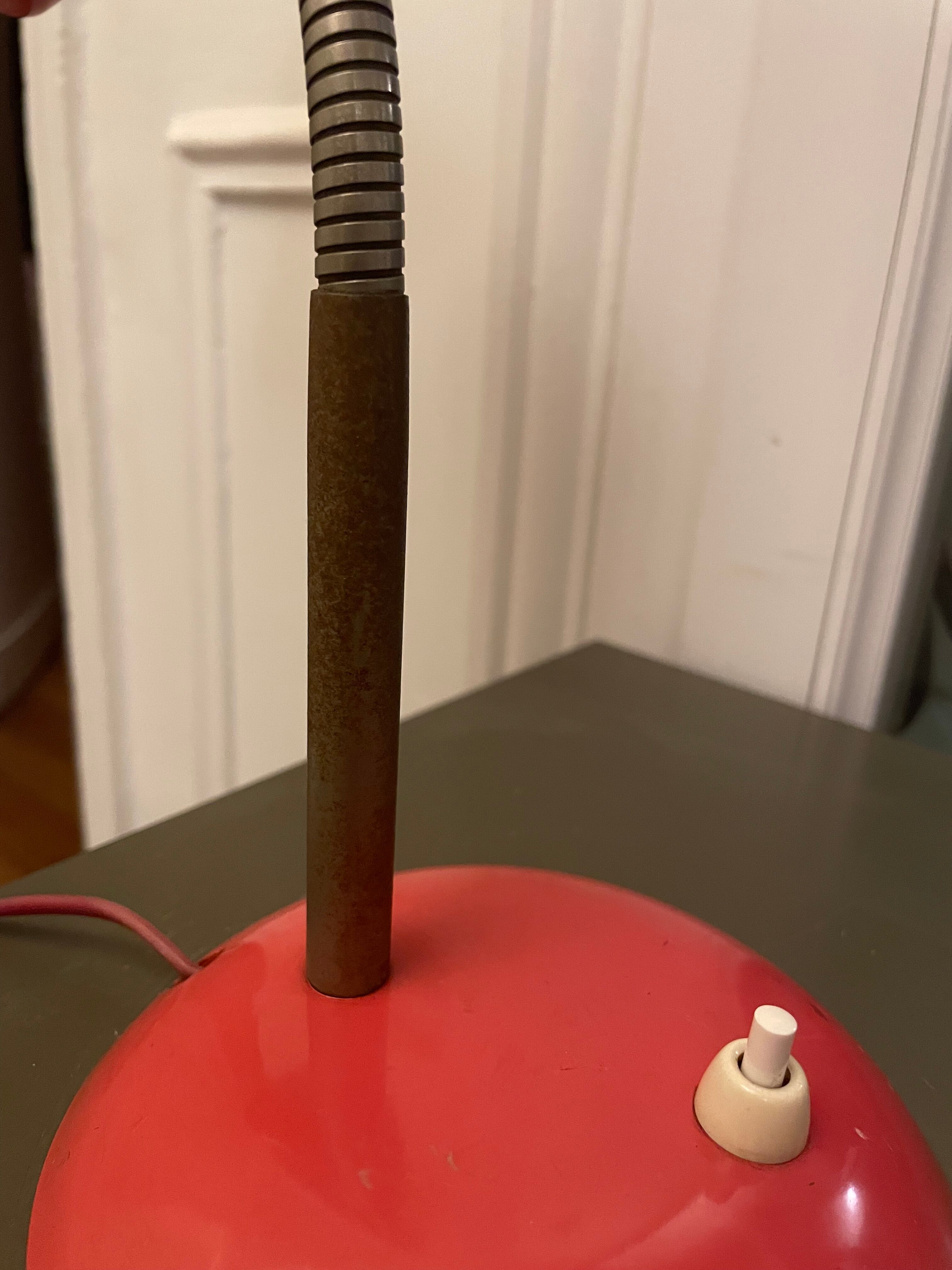 Bedside or desk lamp 60' metal corail