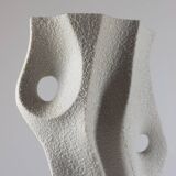 Vase en porcelaine biscuit vintage organique du milieu du siècle par Sgrafo Modern